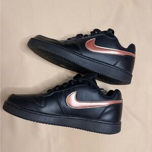 Nike - Ebernon Low with Rose Gold Accents